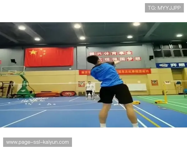 羽毛球斜线吊球极致细腻：完美弧线背后的艺术